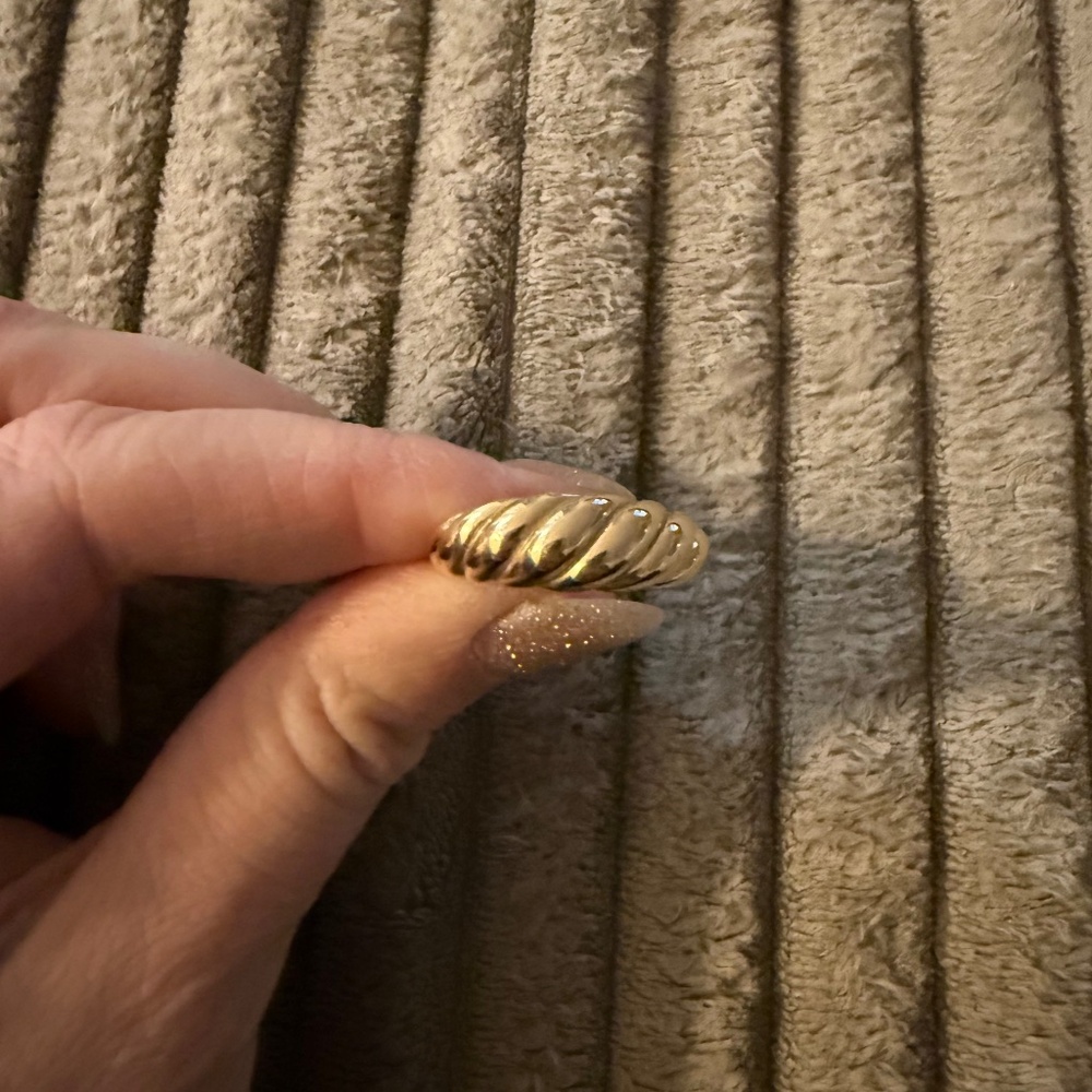 14k Gold croissant ring size 6.5